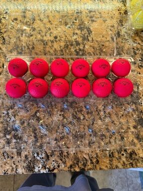 Callaway Bright Pink Golf Balls - Pack of 12